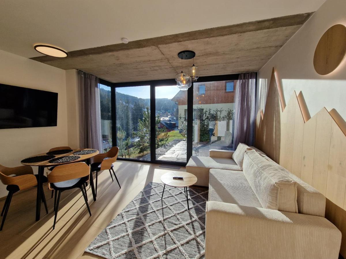 Panorama Lofts Pec Apartment
